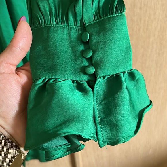 Green Satin Bardot Dress - Picture 3 of 4